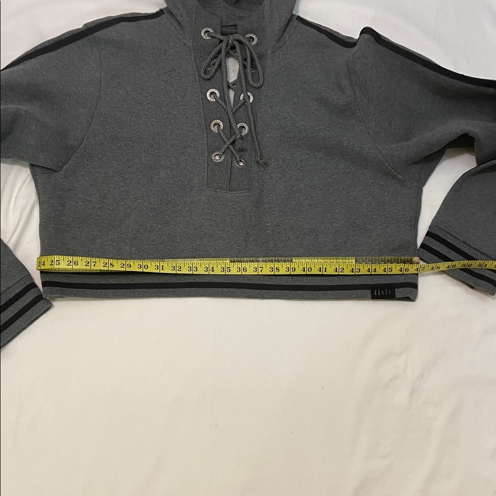 Puma Fenty By Rihanna Grey Rising Sun Lace-Up Cropped Hoodie.Size-Medium - Picture 6 of 11